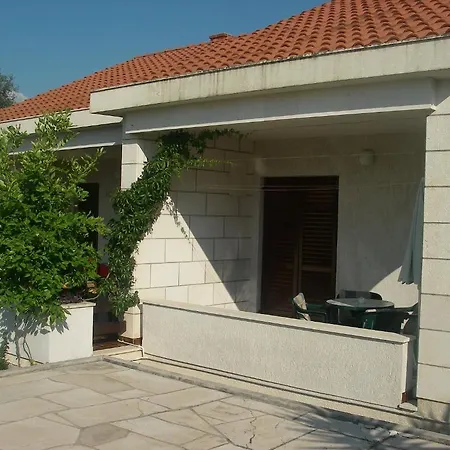 Conte Apartment *