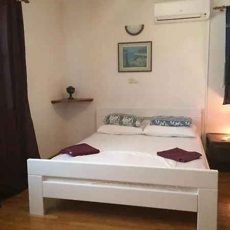 Apartment Conte *
